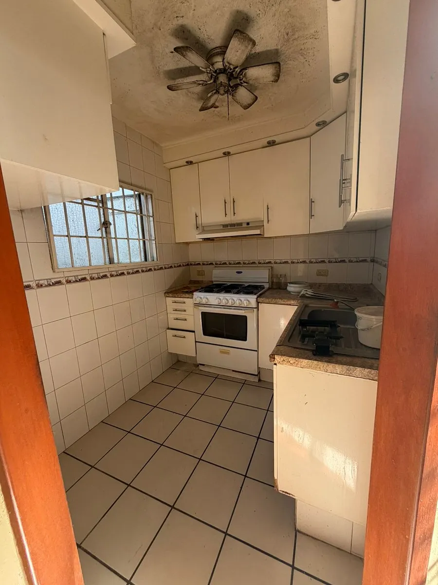 Casa en Francisco Sarabia cerca de la Clinica 110 - Oblatos - 5